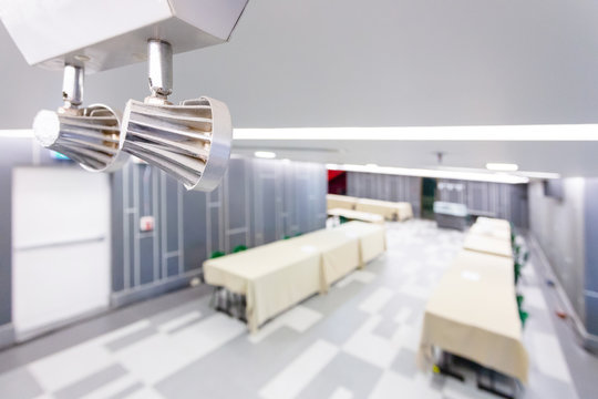 emergency light auto lighting working when power outage.