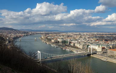 Fototapeta na wymiar Panoramic view of Budapest and the river Danube from the citadel