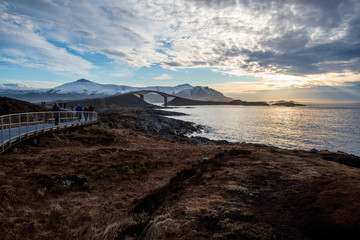 Obraz premium Northern Europe Norway Atlantic Ocean Road near Molde and Kristiansund 北欧 ノルウェー アトランティックオーシャンロード モルデ近郊 クリチャンスン近郊
