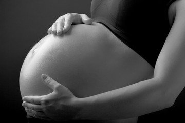 Kobieta w ciąży duże cienie
