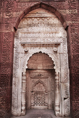 Impressive marble 13th century tomb in Delhi, India