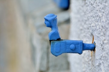 Loquet de fermeture de volet bleu breton