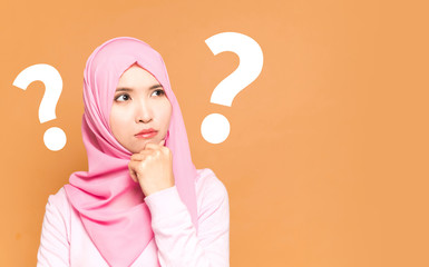 疑問を持つイスラム女性