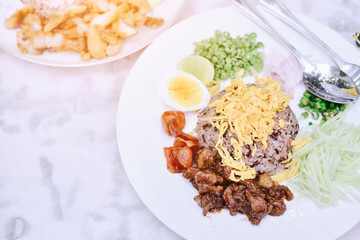 thai fried rice with shrimp paste, khao kluk kapi