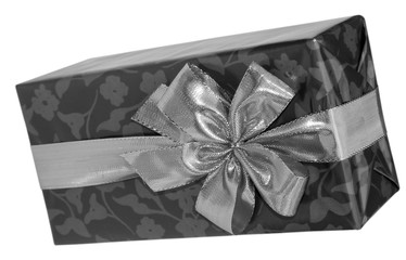 paquet cadeau en noir et blanc 