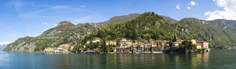 Fototapeta na wymiar Varenna ( Lago di Como )