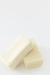 乾燥した高野豆腐