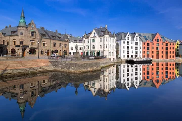 Deurstickers Architecture of Alesund town reflected in the water, Norway © Patryk Kosmider