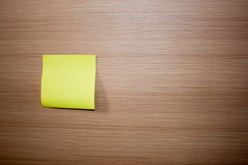 Текстура дерева и стикер для записей