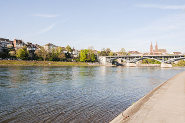Basel, Stadt, Rhein, Rheinufer, Uferweg, Grossbasel, Kleinbasel, Wettsteinbrücke, Münster, Kirche, St. Alban-Vorstadt, Altstadt, Altstadthäuser, Frühling, Schweiz
