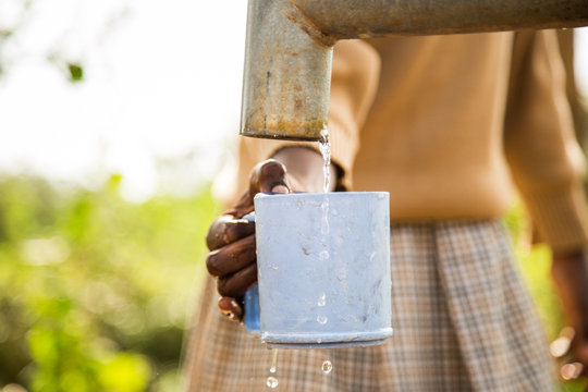Clean Water Africa Poverty Black hand Water Cup