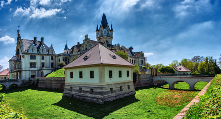 Fototapeta na wymiar Blick auf Schloss Grafenegg in Niederösterreich