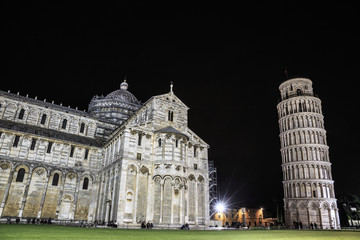 Fototapeta na wymiar Tower of Pisa at night (Tuscany, Italy)