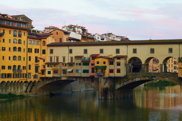 Fototapeta na wymiar Ponte Vecchio at sunrise, Florence, Italy