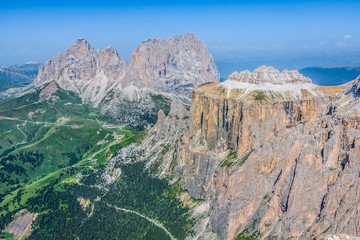 View to Punta Grohmann, Cinquue Dita, Sasso Lungo, Piz Ciavaces from Sass Pordoi, Dolomiten, Italia, Europe