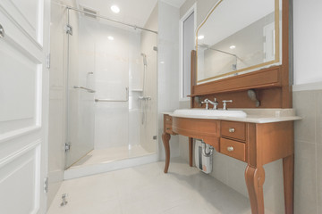 Beautiful Large Bathroom