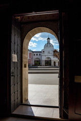 Fototapeta premium SERPUHOV, RUSSIA - AUGUST 2017: Vvedensky Vladychny Convent (Vvedenskiy Vladychnyi monastyr) in Serpukhov. 