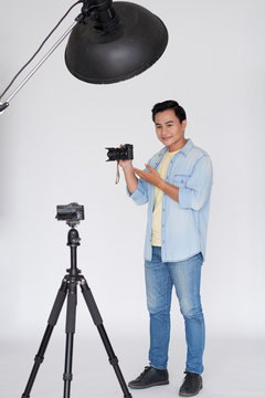 Blogger shooting video
