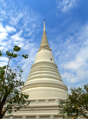 Fototapeta premium White large pagoda