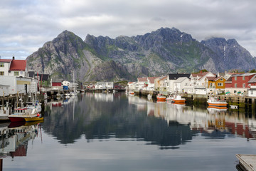 Fototapeta na wymiar Lofot Harbour Village