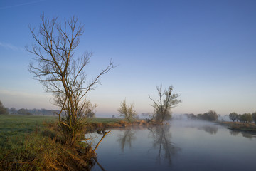 Poranek nad Bzurą © Piotr Szpakowski