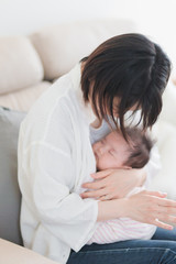 Obraz na płótnie Canvas 生後３ヶ月の赤ちゃん・母子