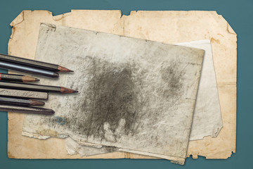 Drawing pencils and graphites