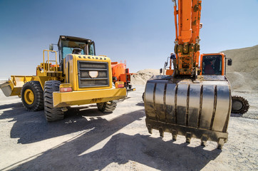 Construction machinery, loader and excavator refueling