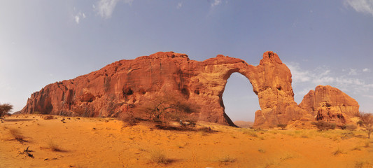 Arch of Aloba in  desert of Ennedi, Chad
 - obrazy, fototapety, plakaty