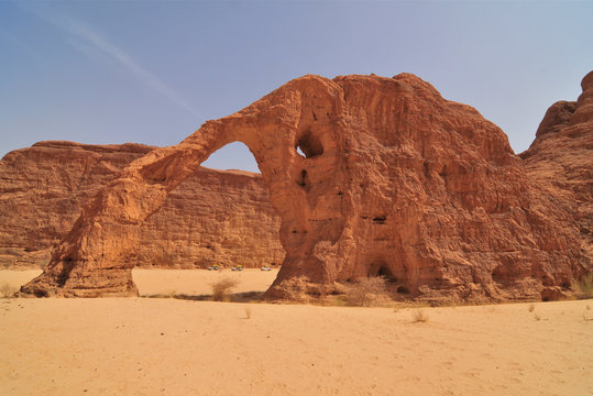 File:Elephant Rock in the Ennedi Mountains - northeastern Chad 
