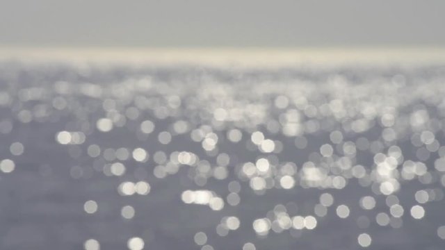 riflessi del mare sulla sua superficie