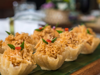Thai traditional sweetmeat, Crispy Golden cup
