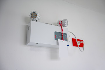 emergency light auto lighting working when power outage