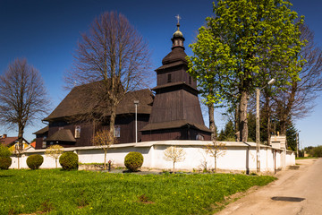 Kościół drewniany we wsi Barwałd Dolny, Polska - obrazy, fototapety, plakaty