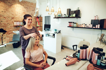 Persönliche Beratung im Friseursalon
