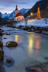 Winter Weihnachten in Ramsau in den Alpen ion Deutschland