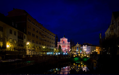 Fototapeta na wymiar Church in Ljubljana at night 