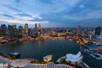 Fototapeta na wymiar Singapore skyline before sunset
