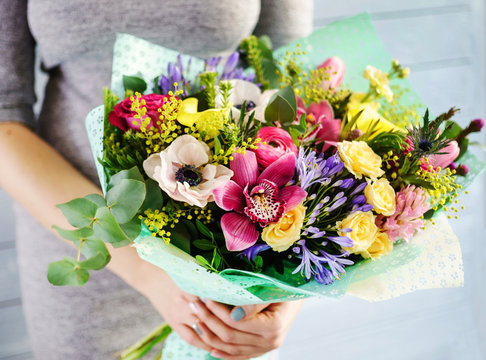 Fototapeta nice bouquet in the hands
