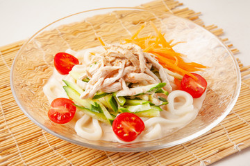 バンバンジーのサラダうどん