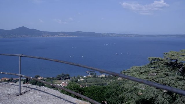 Lago di Bracciano visto dal castello Orsini Odescalchi a Bracciano