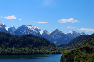 Fototapeta na wymiar Озеро в Альпах
