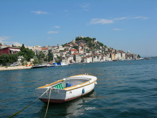 Fototapeta na wymiar Panorama Sibenika, Chorwacja