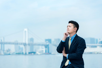 30代　男性　ビジネスイメージ