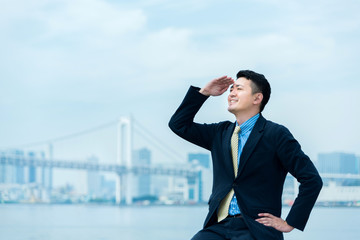30代　男性　ビジネスイメージ