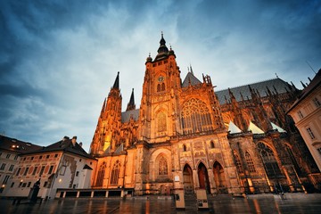 Fototapeta premium St. Vitus Cathedral at night