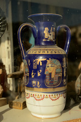 Кувшин в египетском стиле