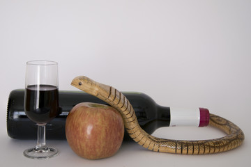 Vino tinto tan tentativo como la manzana ofrecida por la serpiente.