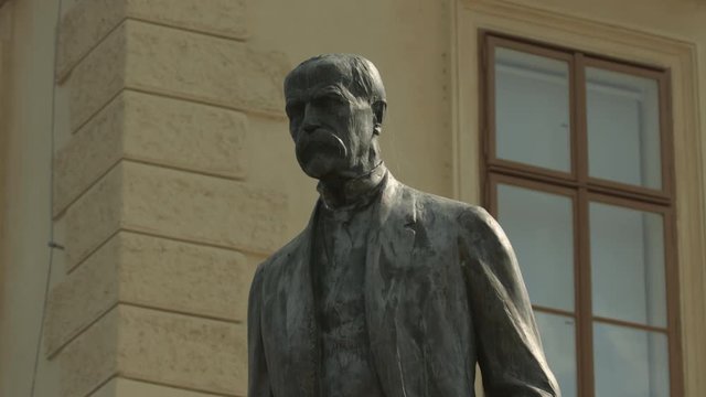 Tomas Garrigue Masaryk statue