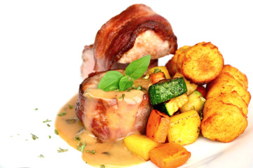 Tenderloin around with Bacon  gravy sauce and croquettes,vegetable.
Pork and Bacon menu